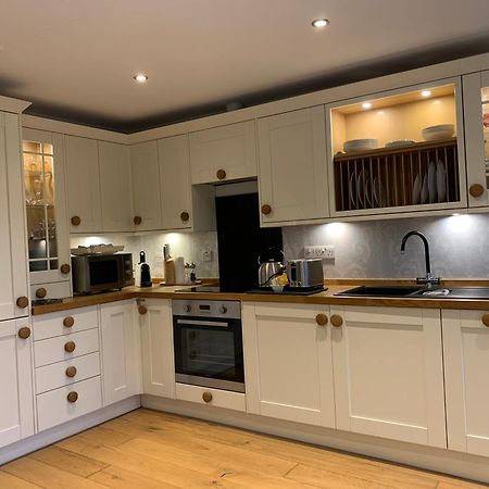 The Lady Of The Lake Windermere Apartment Екстериор снимка
